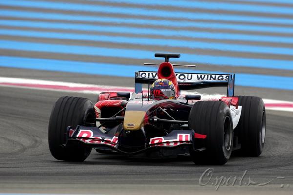 开云体育中国官网-红牛二队完胜索伯车队，勒克莱尔带队取胜