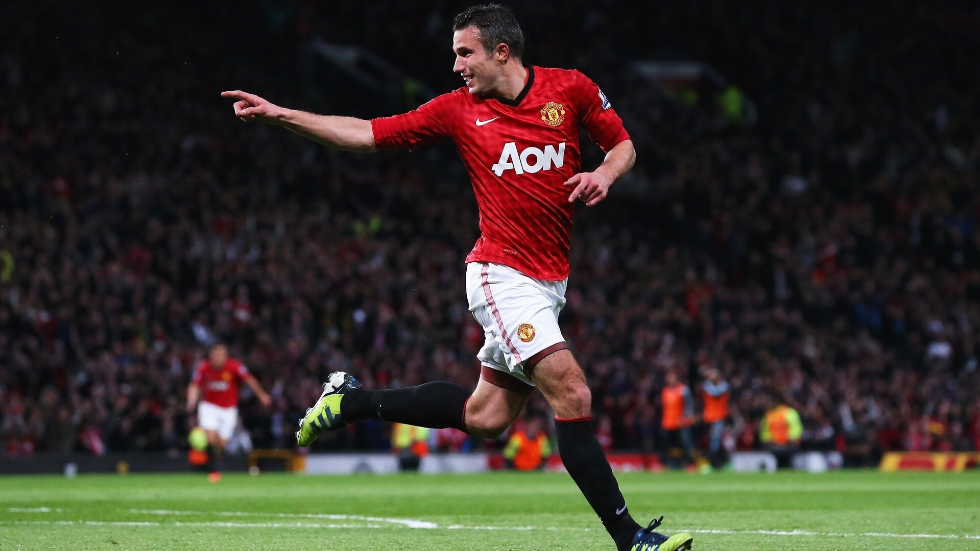 欧冠淘汰赛焦点战，北京队战术革新，主场击溃火箭强势晋级