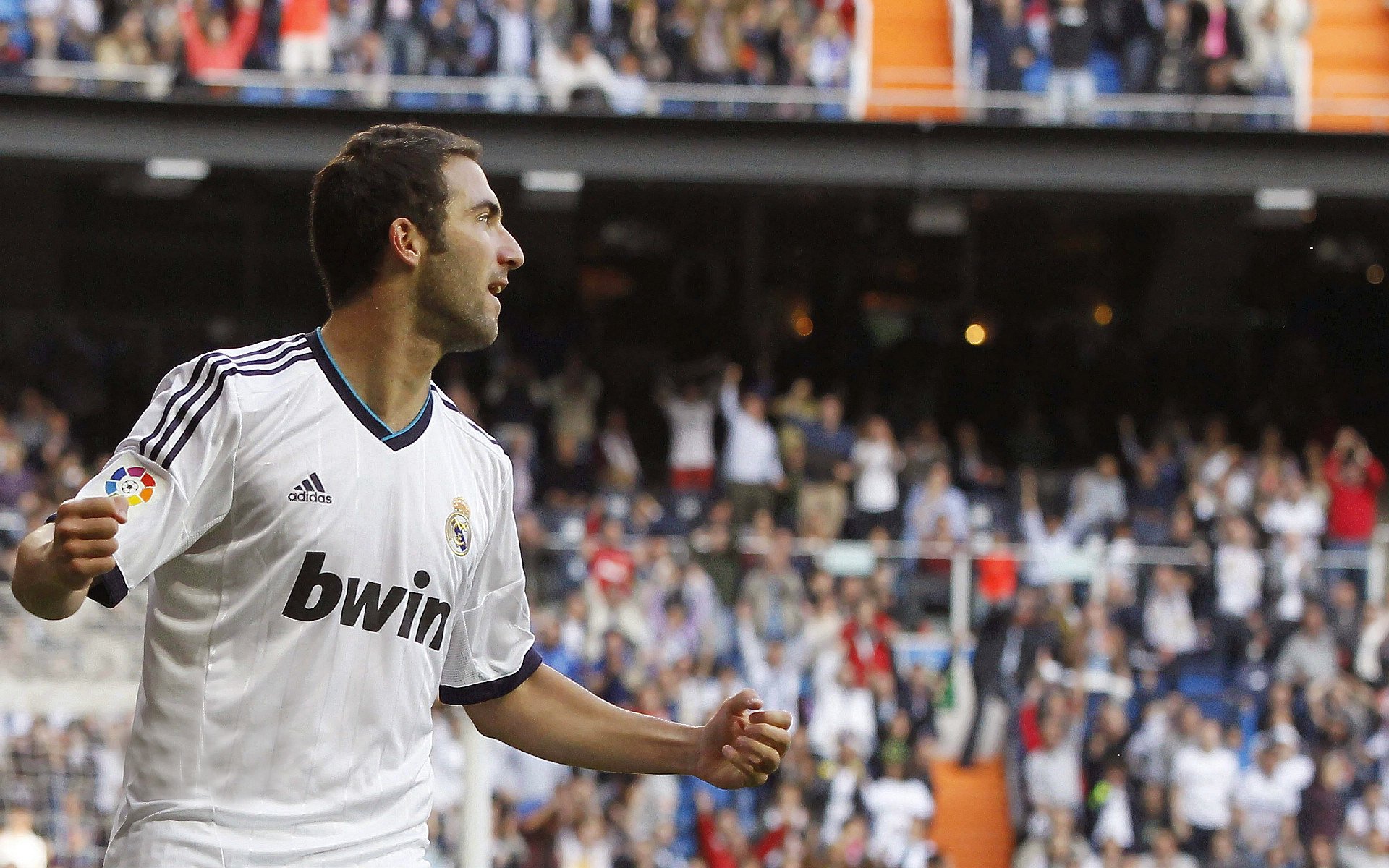 开云官网-阿劳霍的节奏魔法，拜仁如何以洪都拉斯式狂胜诠释现代足球掌控力