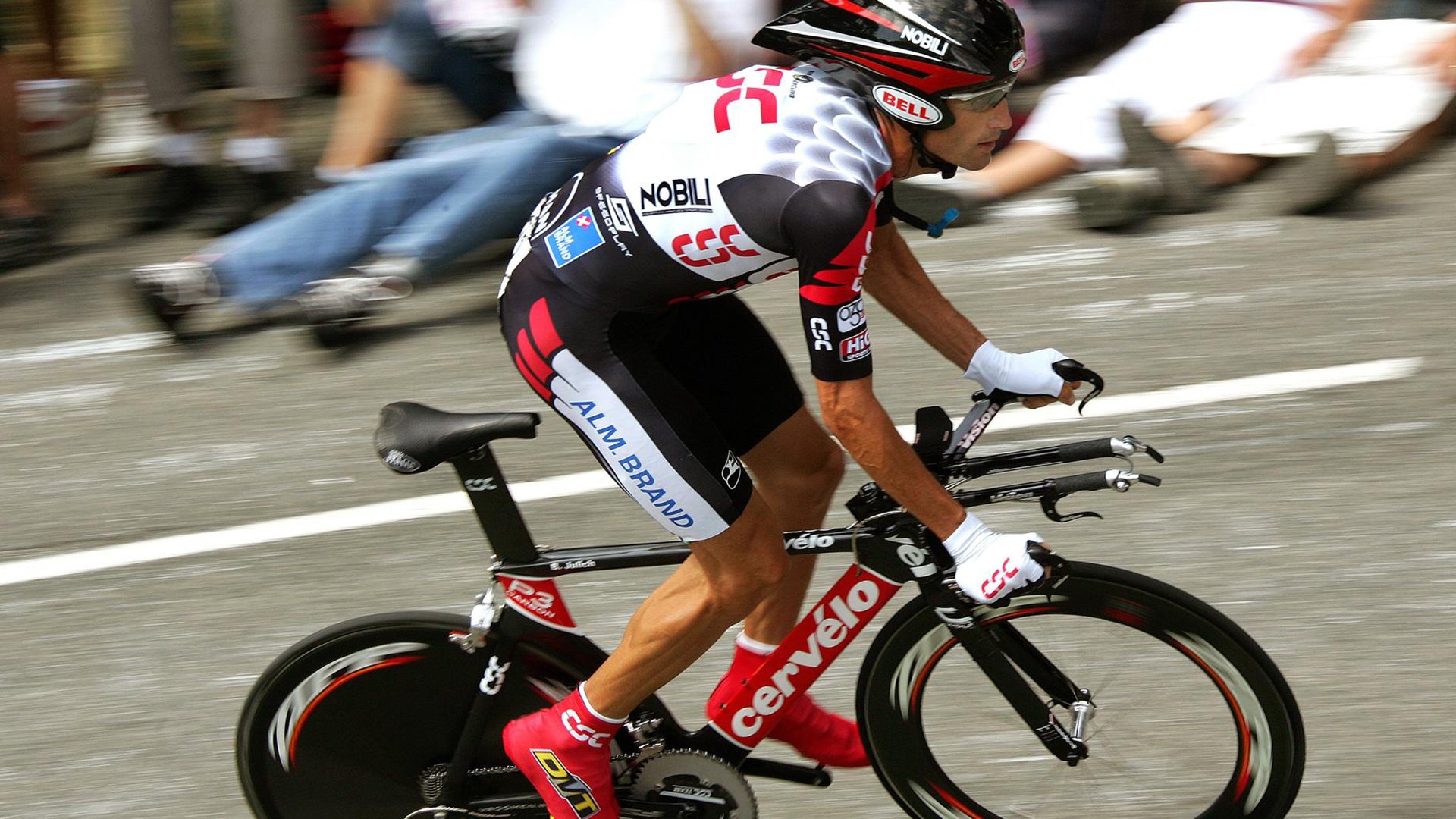 开云体育中国官网-双线传奇，葡萄牙绝杀之夜与马龙不朽纪录的交响